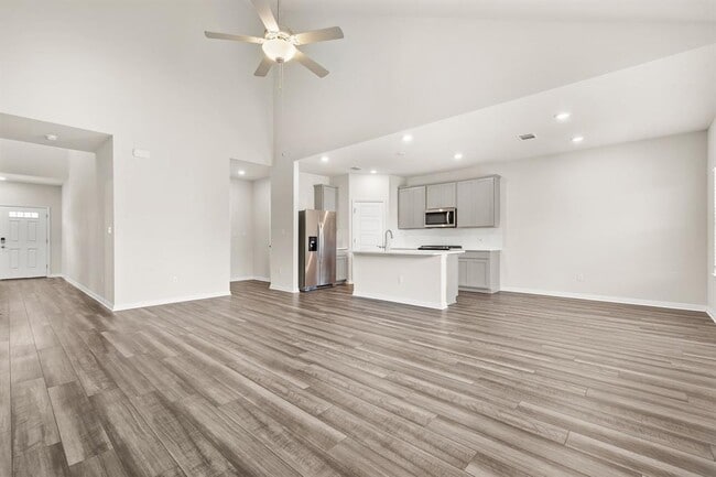 Building Photo - 631 Wild Spur Ln