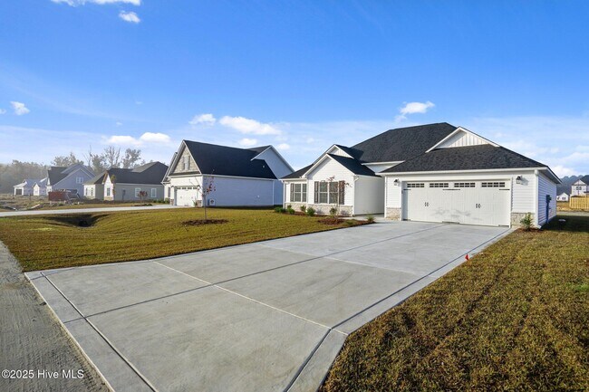Building Photo - 51 N Ardsley Ln