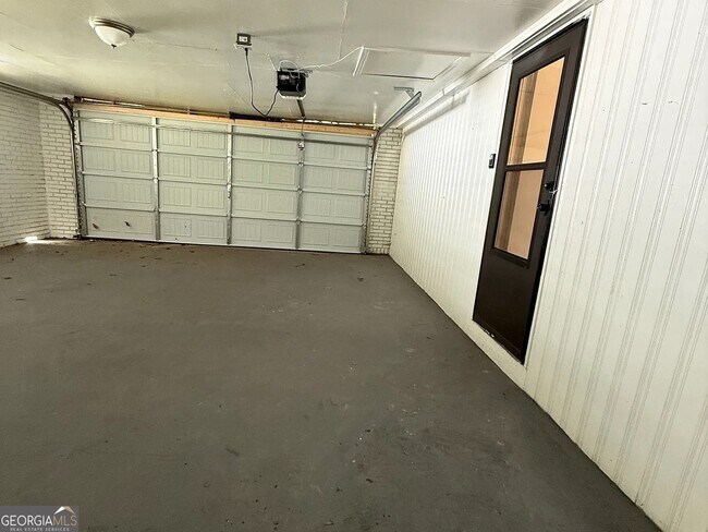 Building Photo - 1322 S Hicks Cir NW