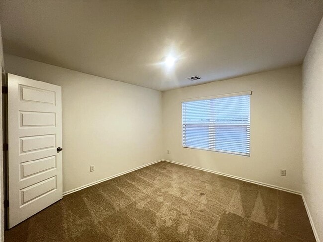 Building Photo - 620 SW 11th St