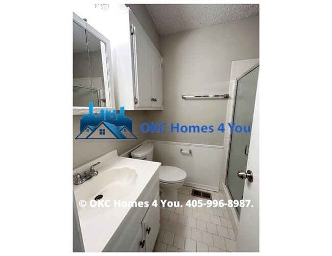 Building Photo - 2 Bed/ 2 Bath NW OKC Duplex