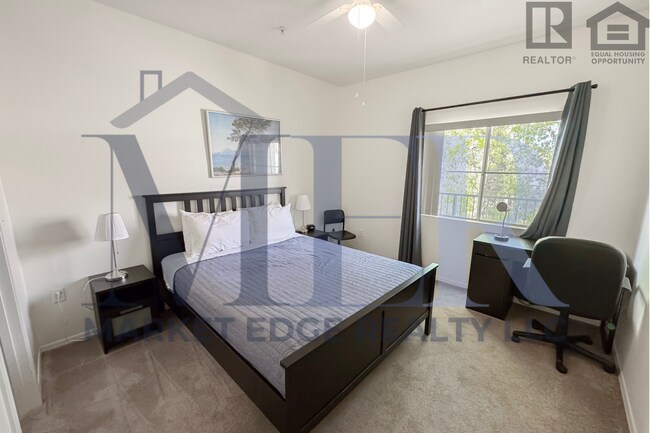 Building Photo - 2Bed/2Bath Furnished Condo at Chandler Blvd/40th St! Ready for Immediate Move-In!