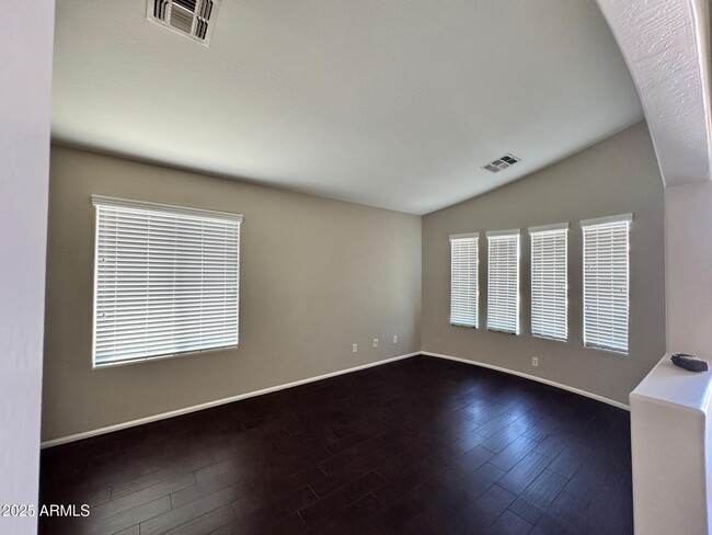 Building Photo - 44879 W Desert Garden Rd