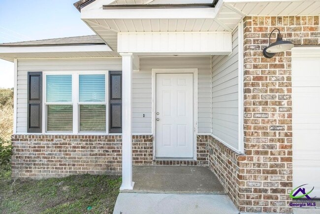 Building Photo - 101 Shasta Dr