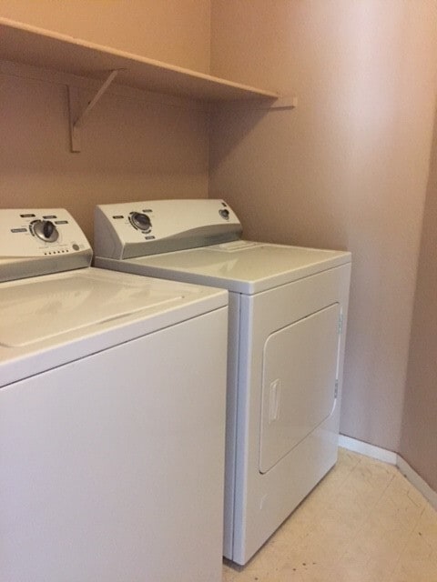 Building Photo - Gorgeous Single Story Culdesac Home For Rent