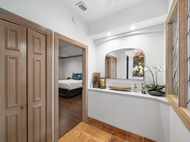Building Photo - 3299 Bridgegate Dr