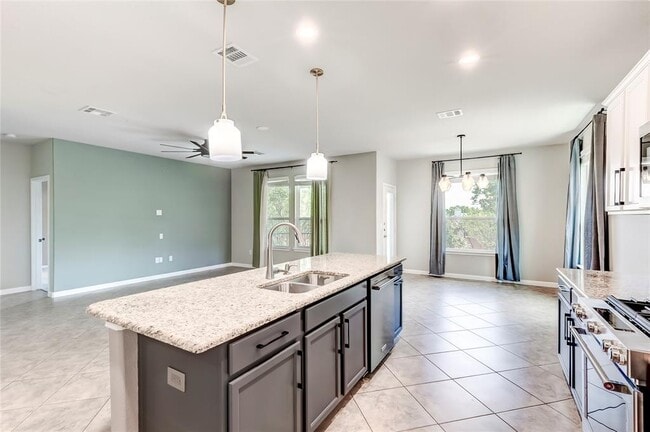 Building Photo - 245 Deep Creek Dr