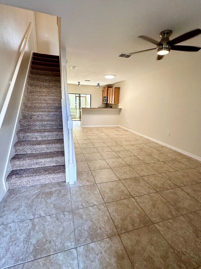 Building Photo - 1121 Trillium Park Ln