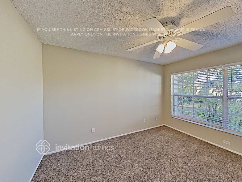 Building Photo - 1567 Naples Cir