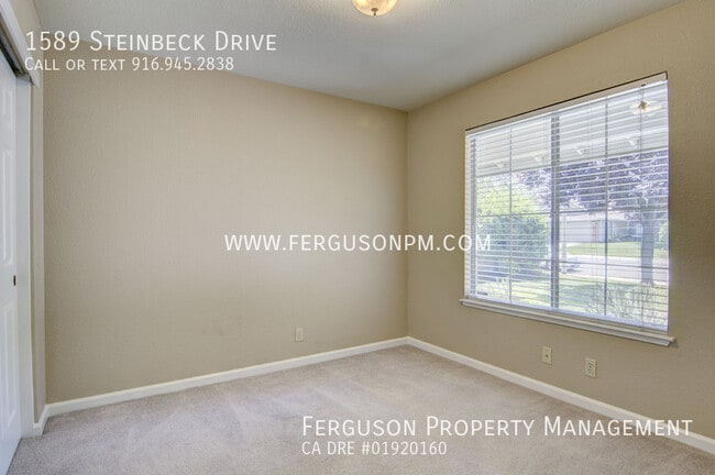 Building Photo - 1589 Steinbeck Dr