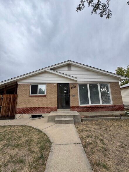 Primary Photo - 10831 Blue Jay Ln