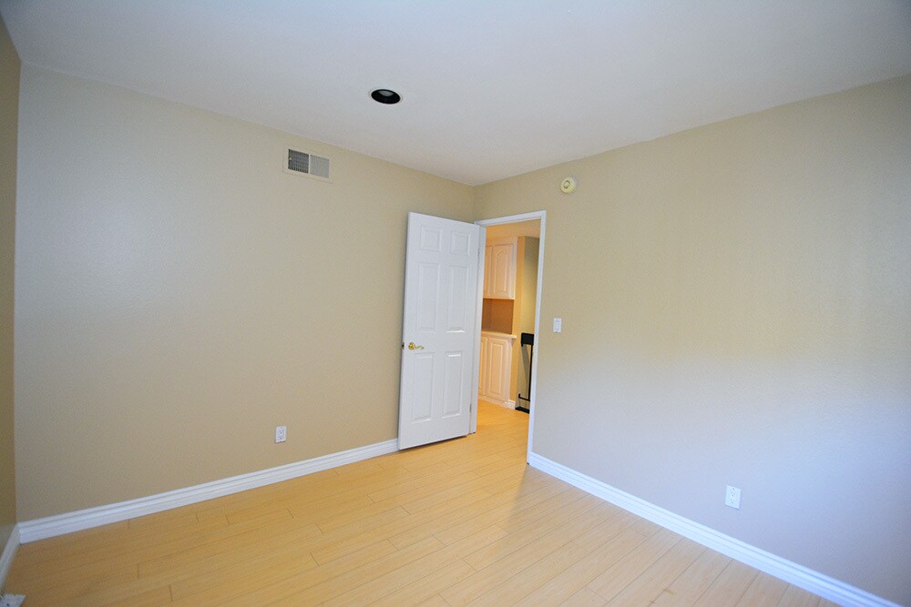 Building Photo - 10051 Valley Circle Blvd