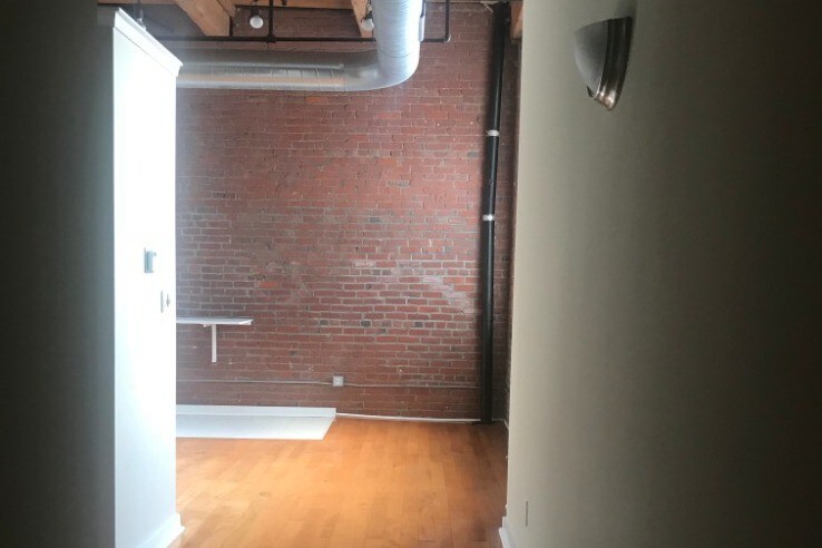 Building Photo - 1010 Arch St