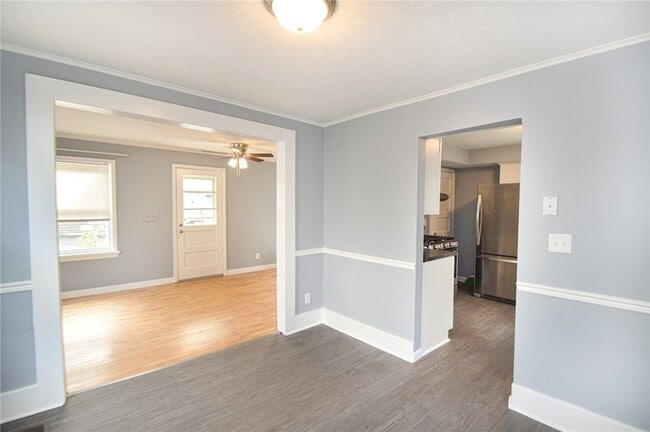 Building Photo - 144 Parce Ave