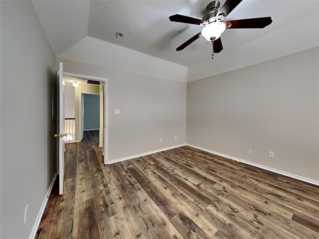 Building Photo - 2209 Chapman Dr