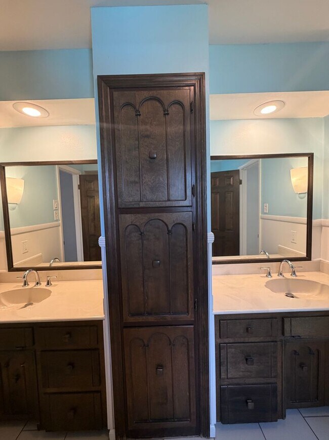 Building Photo - 1101 Silverwood Cove