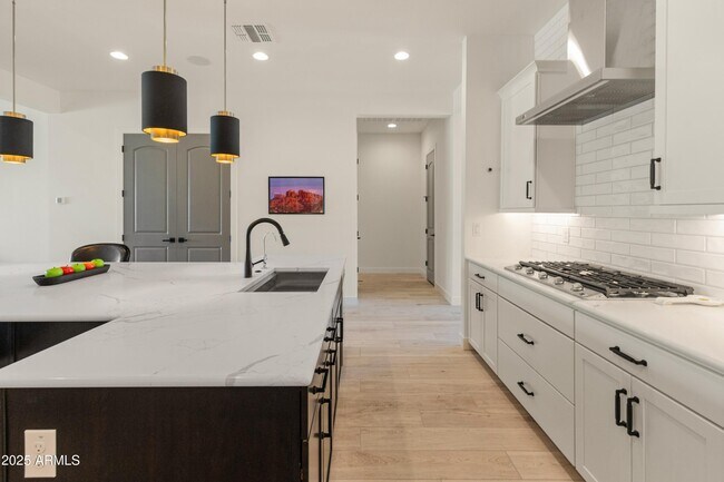 Building Photo - 4236 E Whisper Rock Trl