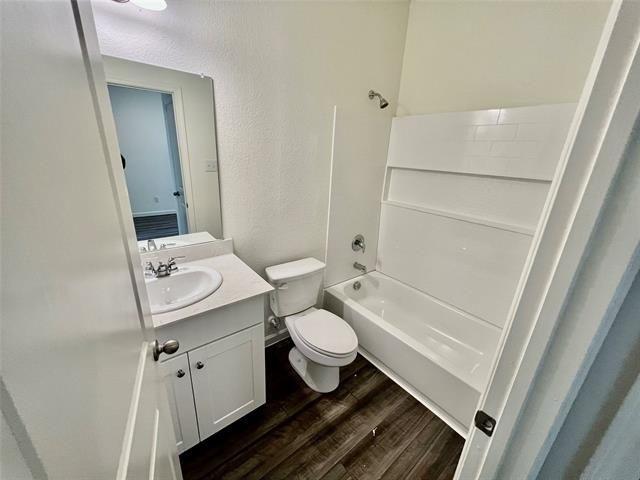 Building Photo - 3008 Lacebark Ct