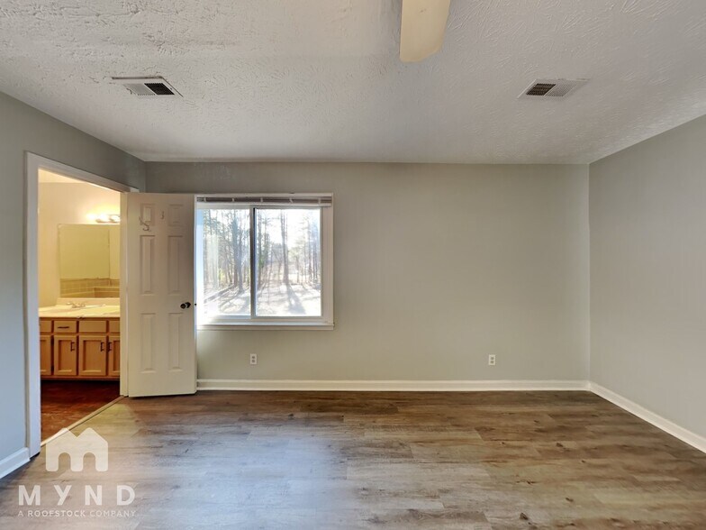 Building Photo - 141 McElroy Rd