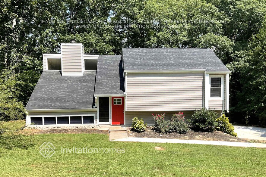 Building Photo - 3166 Robindale Rd