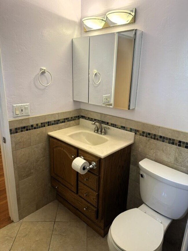 Building Photo - 349 Brockhurst Dr