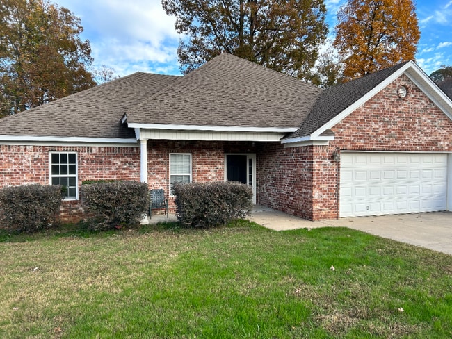 Primary Photo - 13480 Alexis Dr