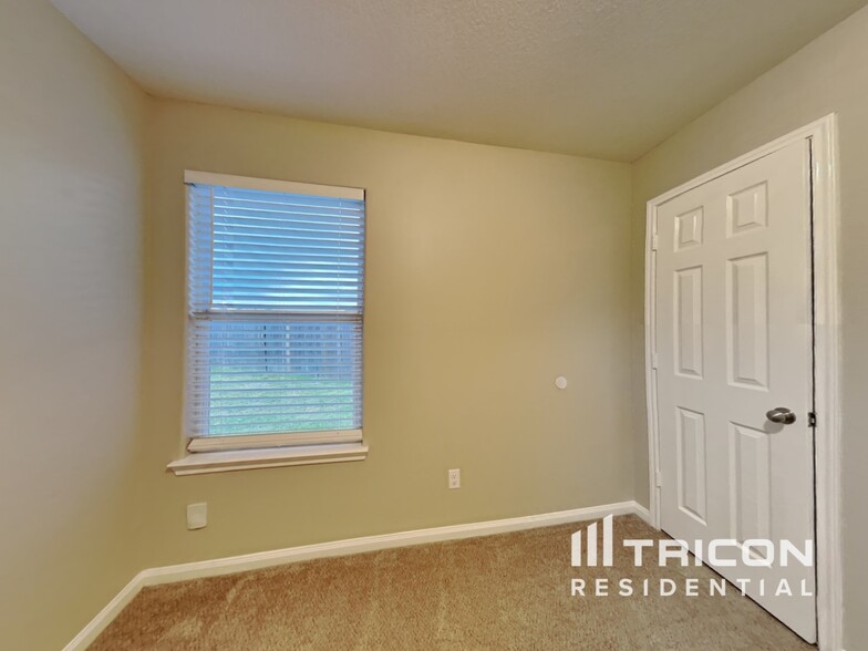 Building Photo - 26939 Wild Duck Ln