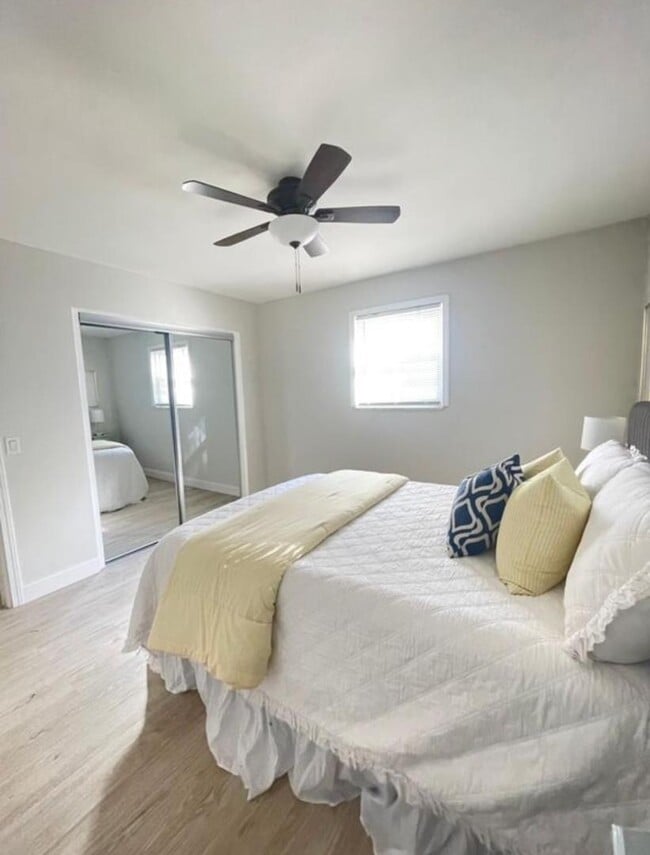 Building Photo - 5217 Bonita Blvd