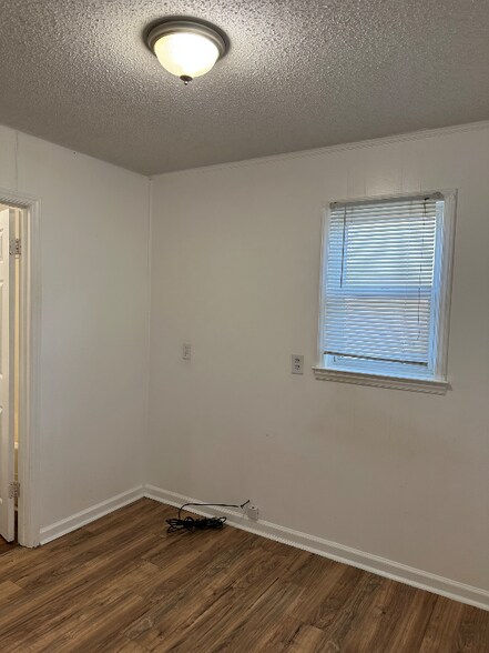 Building Photo - 1923 Norwood St SW