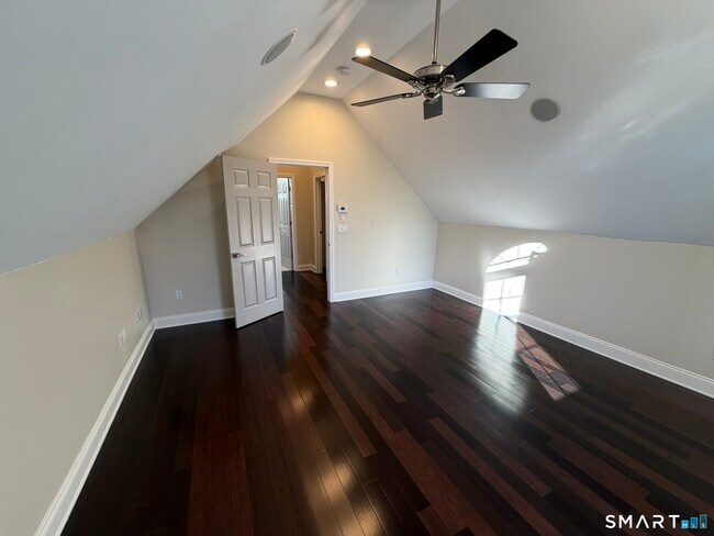 Building Photo - 67 Rockwell Ave