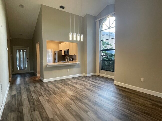 Building Photo - 4533 Morningside