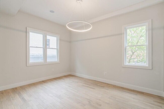 Building Photo - 543 Palisade Ave