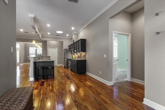 Building Photo - 1799 Cassatt Dr