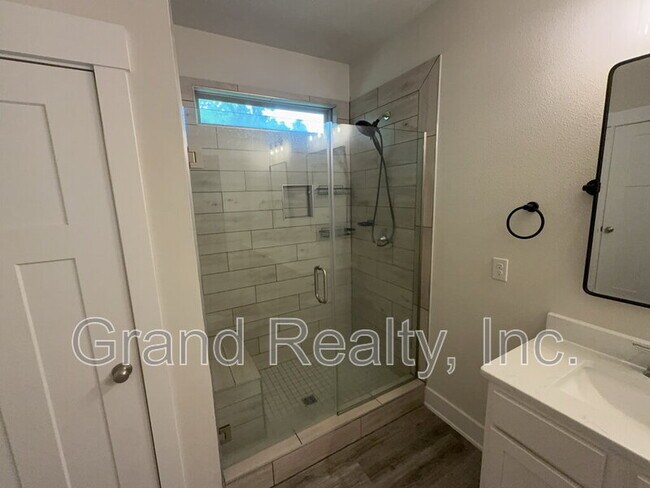Building Photo - 10035 Tuscan Ct