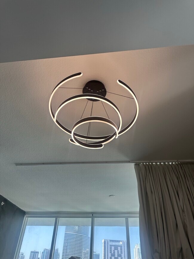 Building Photo - 41 SE 5th St