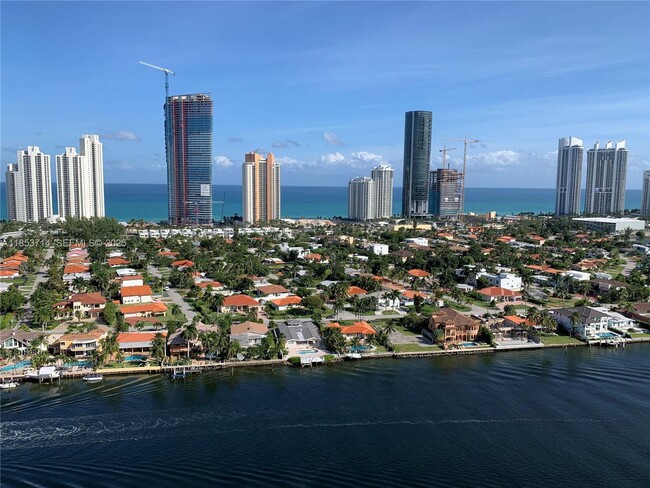 Building Photo - 19101 Mystic Pointe Dr