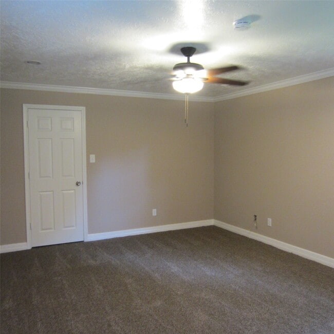 Building Photo - 18675 Ferne Dr