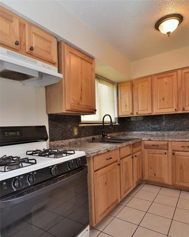 Building Photo - 4524 Sherwood Dr
