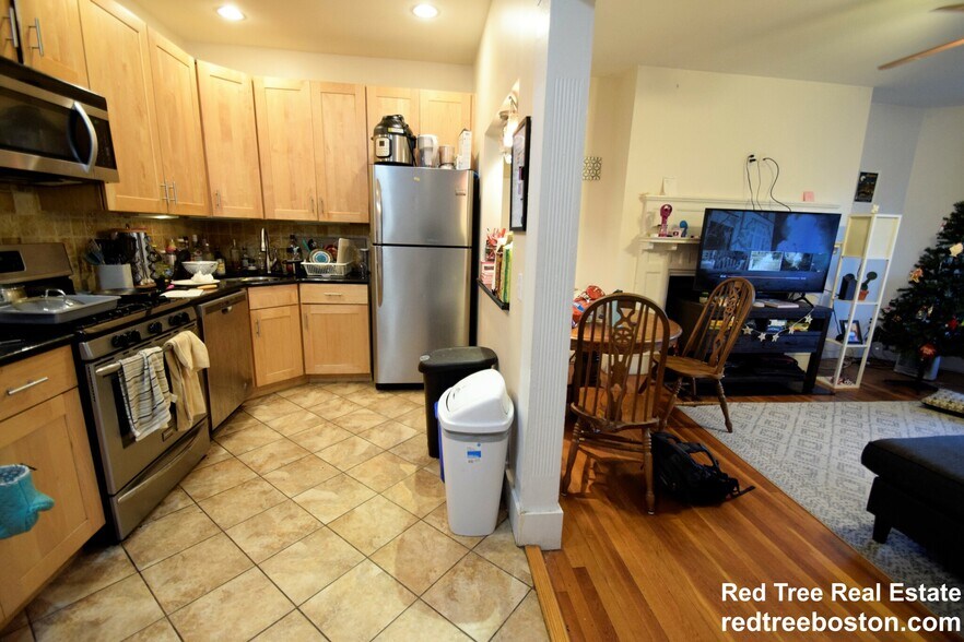 Building Photo - 11 Saint Lukes Rd