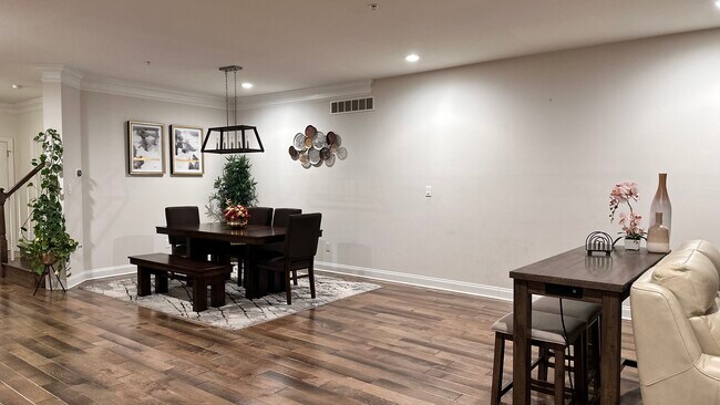 Building Photo - 126 Iron Hill Way