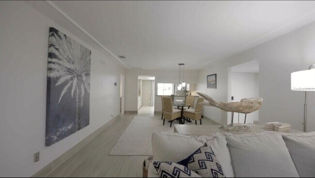 Building Photo - 310 Wexford Terrace