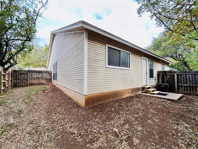 Building Photo - 9317 Kempler Dr