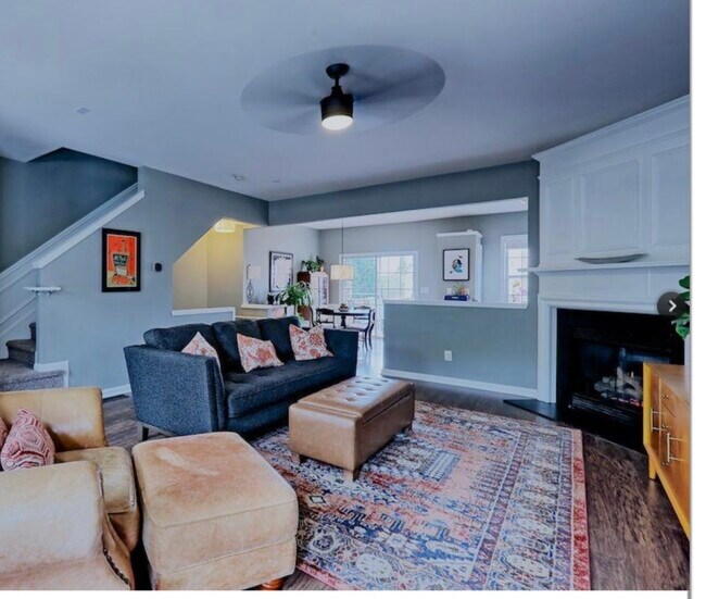 Building Photo - 4018 Edgecomb Dr