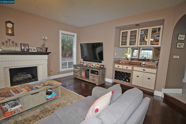 Building Photo - 243 Viewpoint Dr