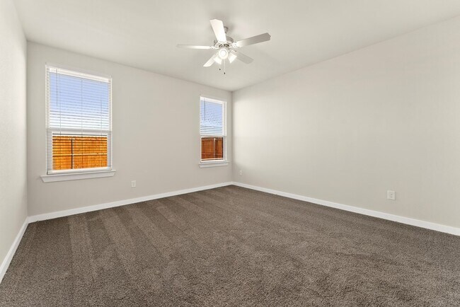 Building Photo - 2101 Fortune Dr