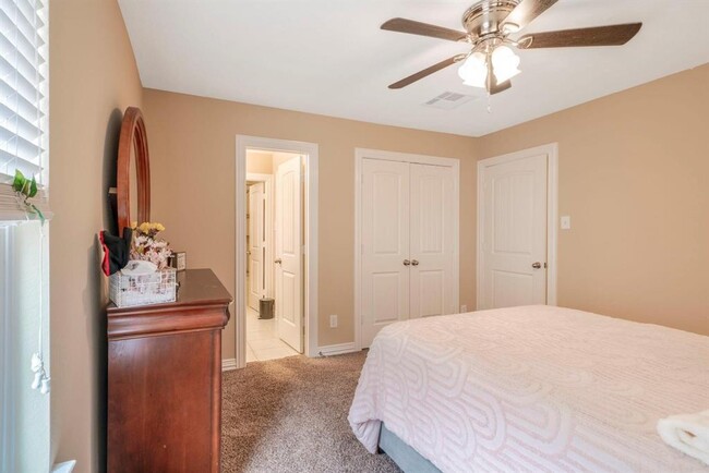 Building Photo - 26611 Sooty Tern Dr