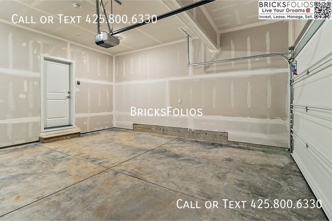 Building Photo - 4261 Pronghorn Pl