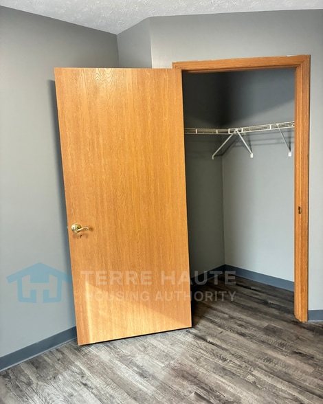 Bedroom 2 Closet - 1919 Tippecanoe St