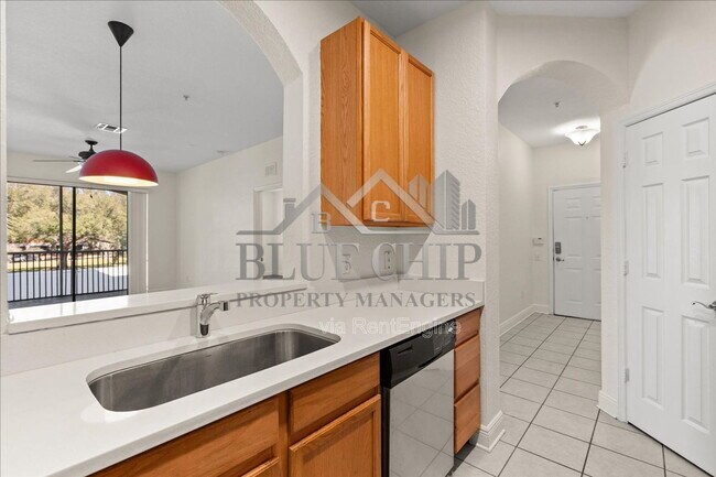 Building Photo - 6402 Cava Alta Dr