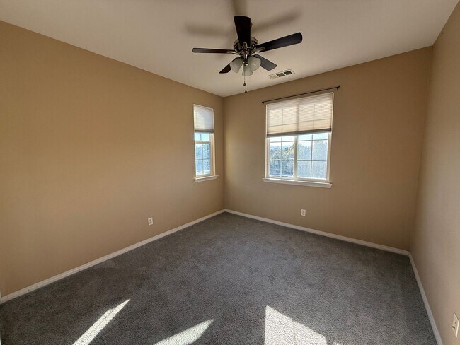 Building Photo - 5 Bedrooms 3 Baths! Resort Living at The Lakes Community in Menifee!